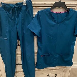 HeartSoul Aqua Blue/Green Scrub Ensemble